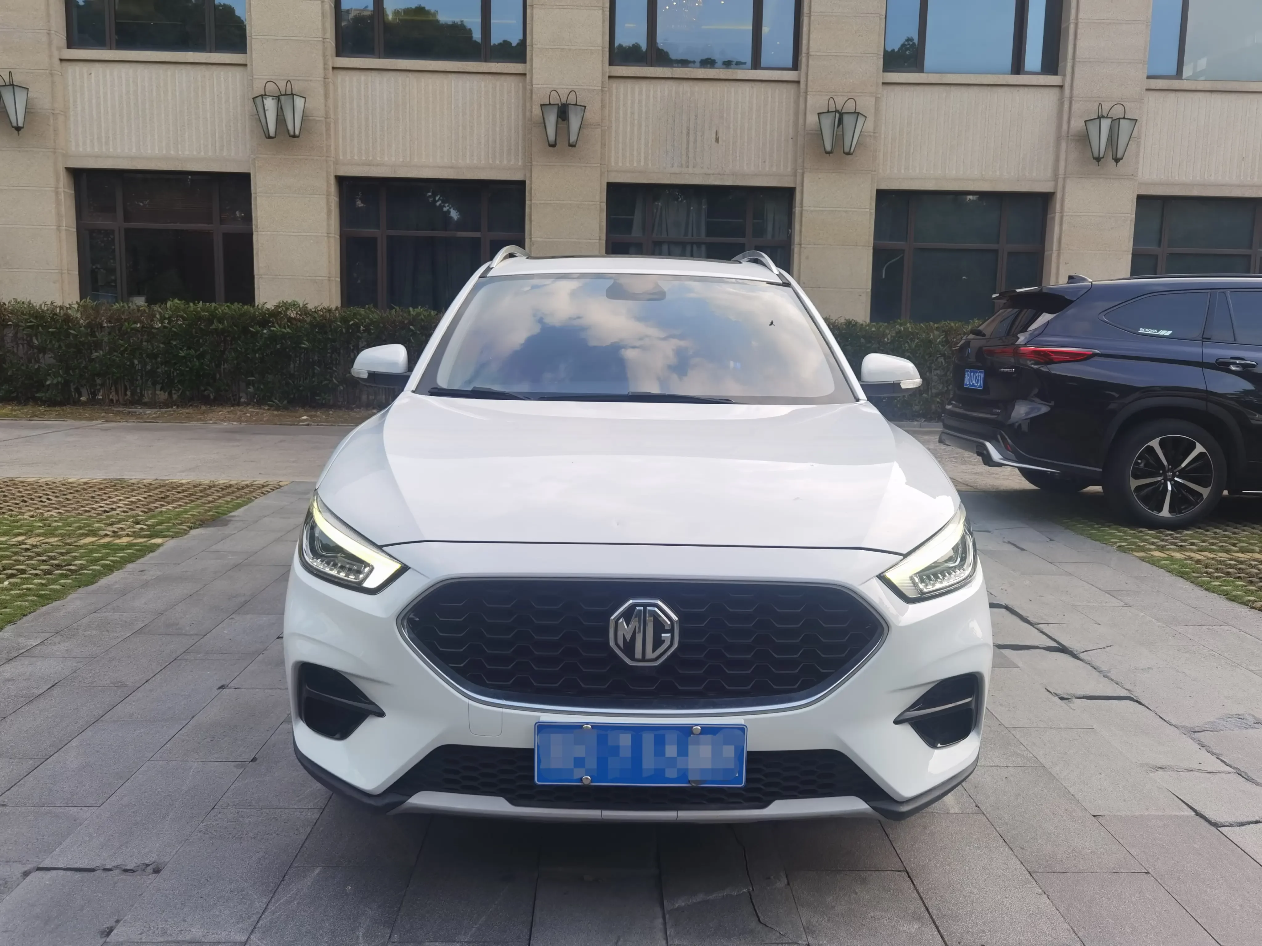 MG ZS