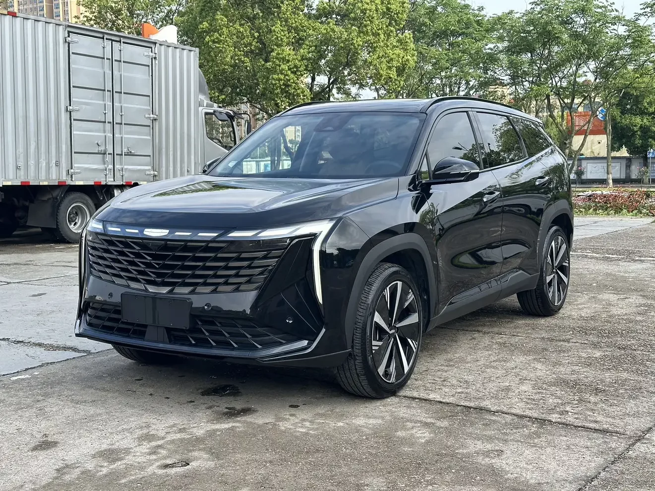 Geely Atlas L