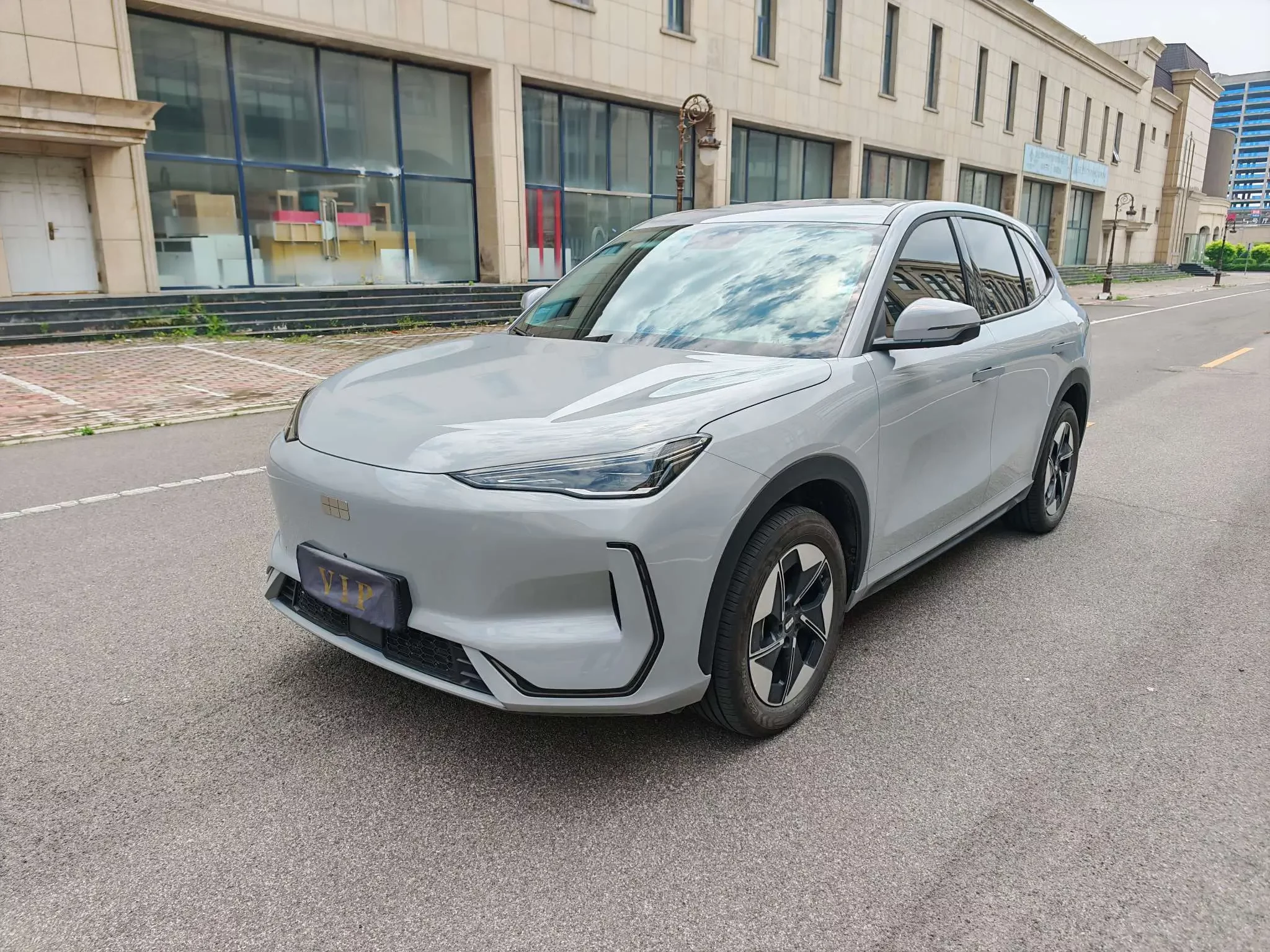 Geely Galaxy E5