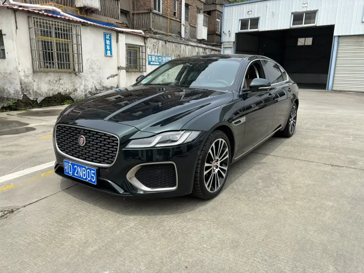 Jaguar XFL