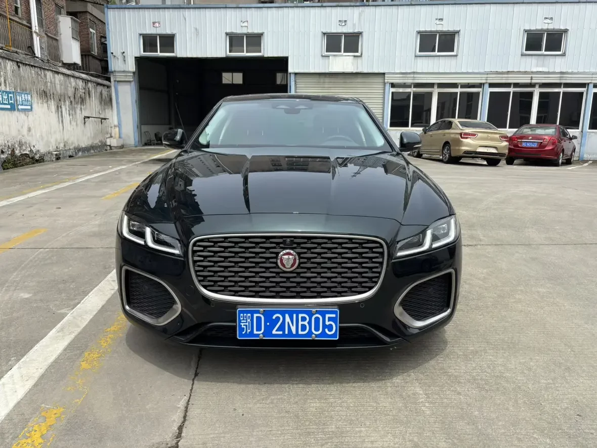 Jaguar XFL