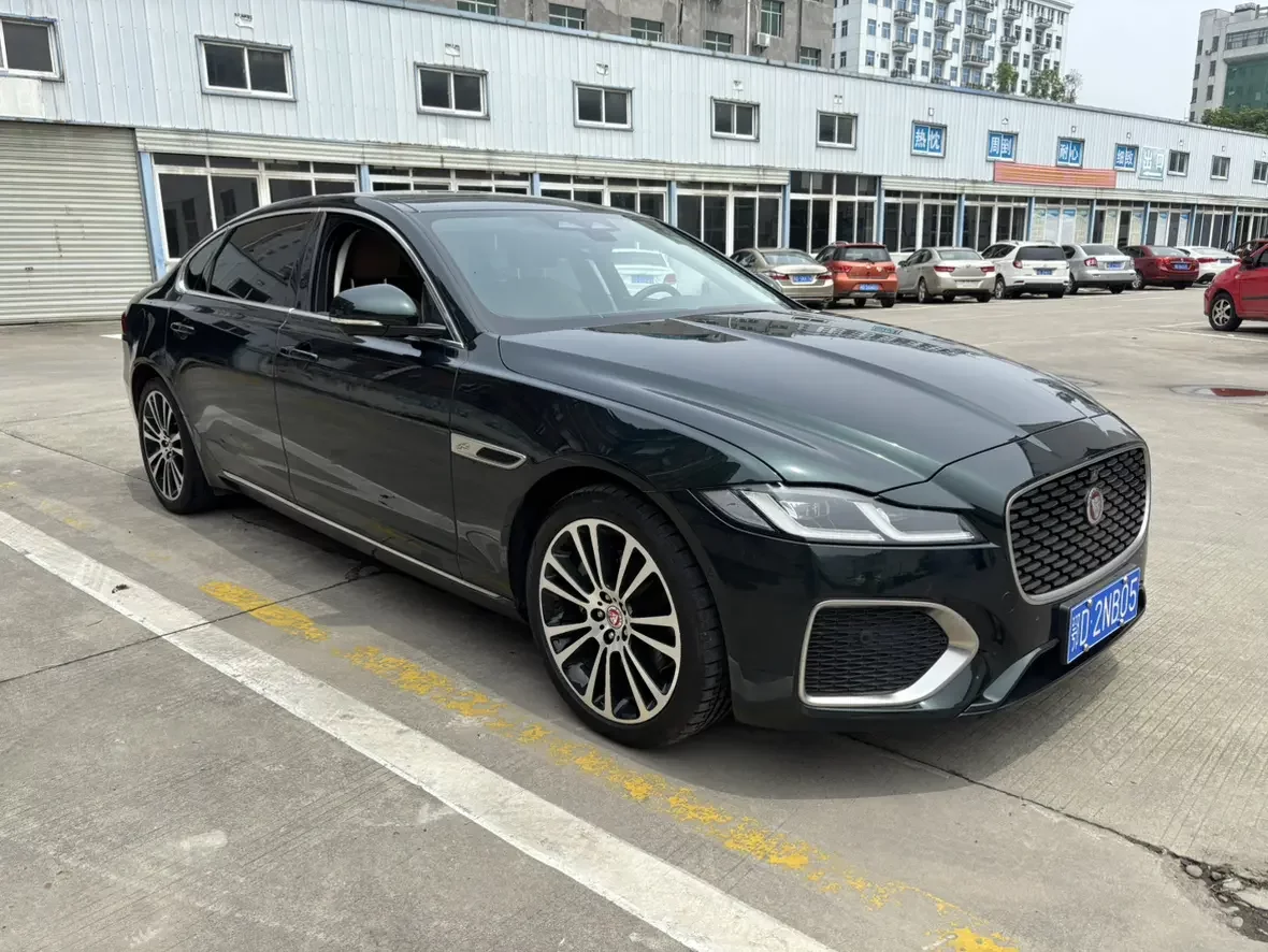 Jaguar XFL