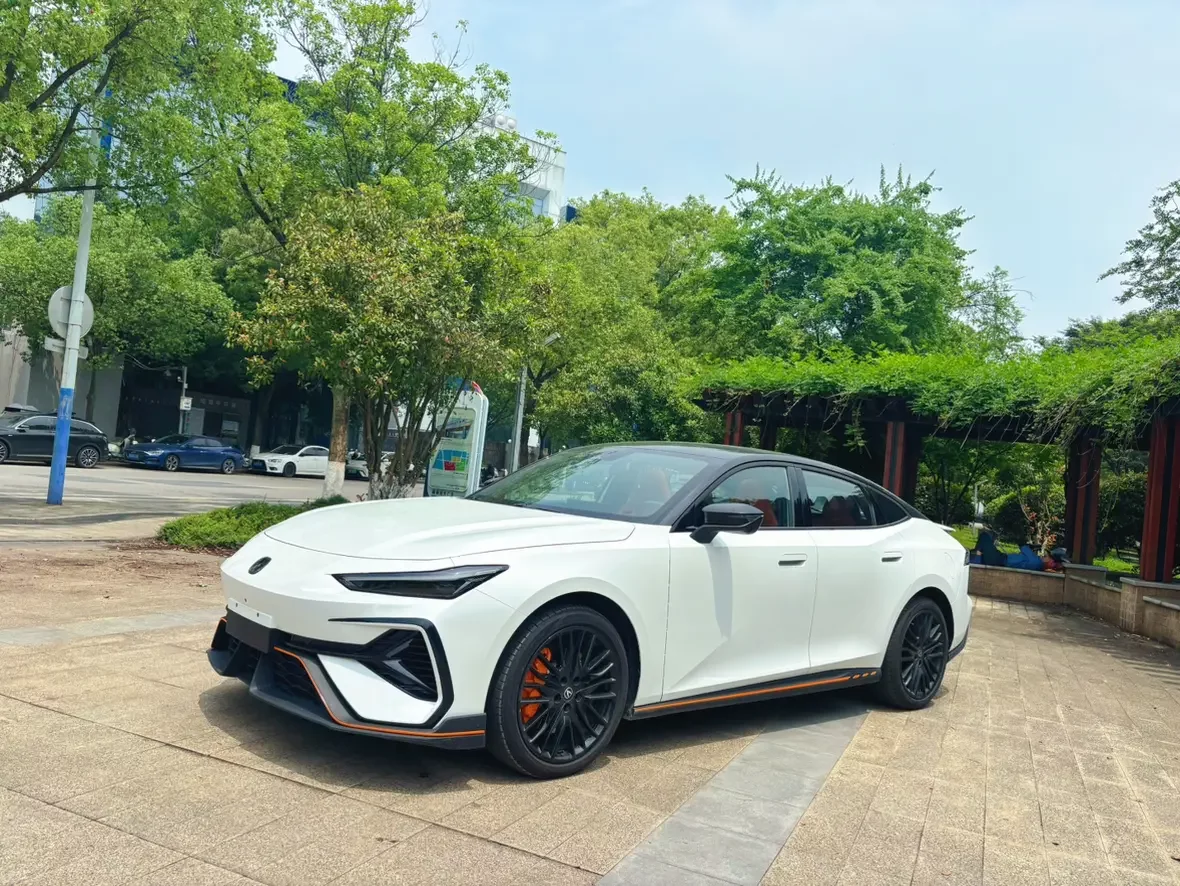 Changan UNI-V