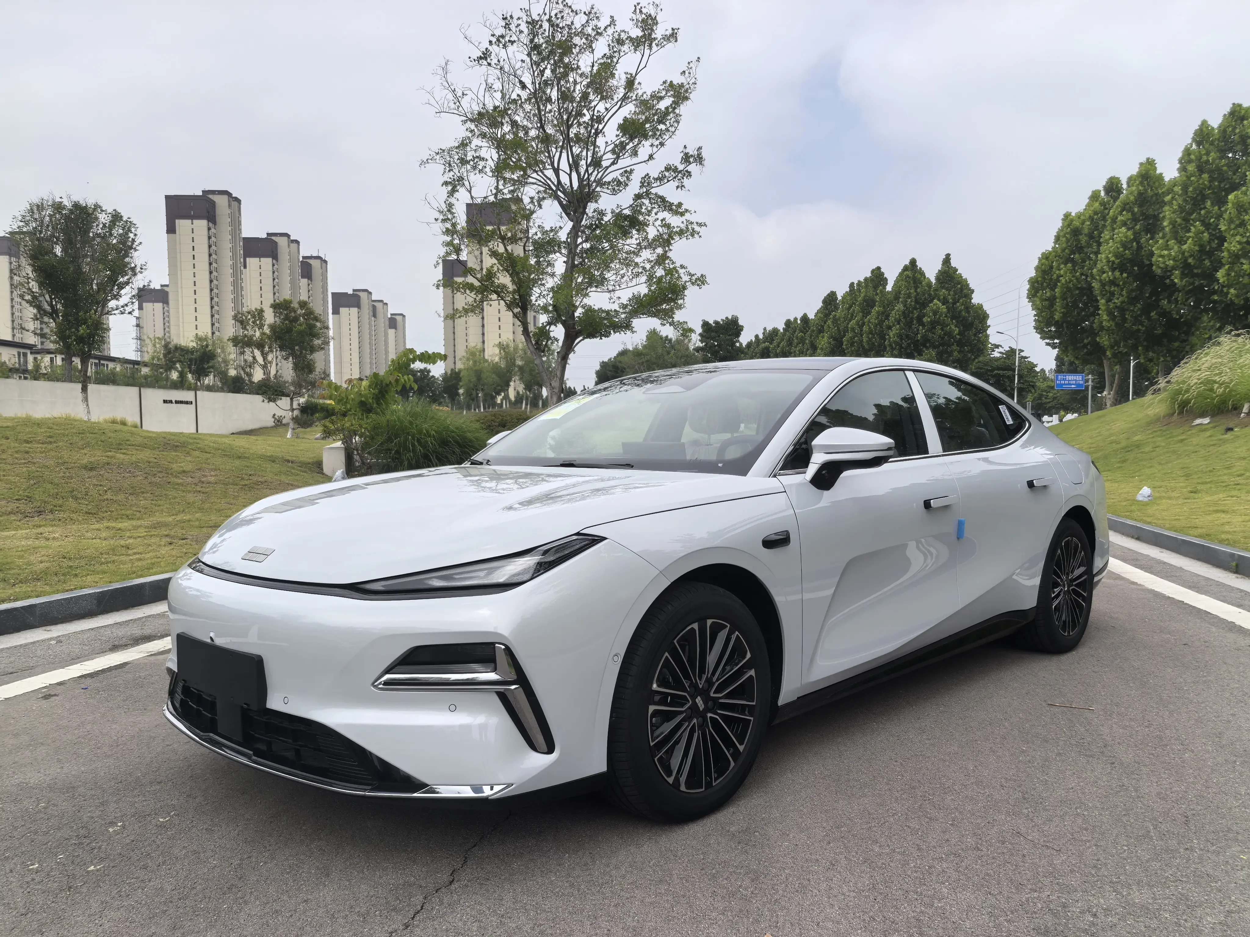 Geely Galaxy Star 8 PHEV