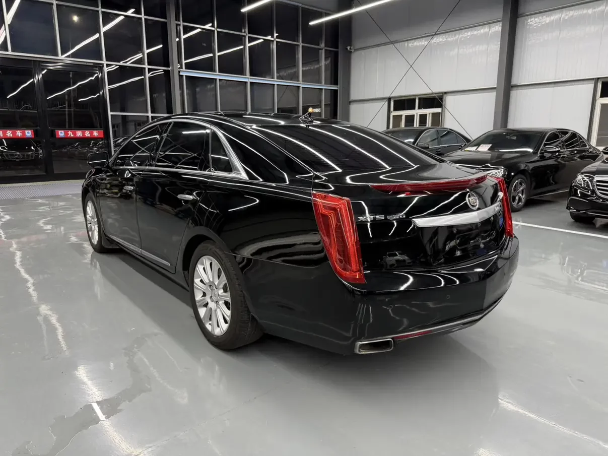 Cadillac XTS