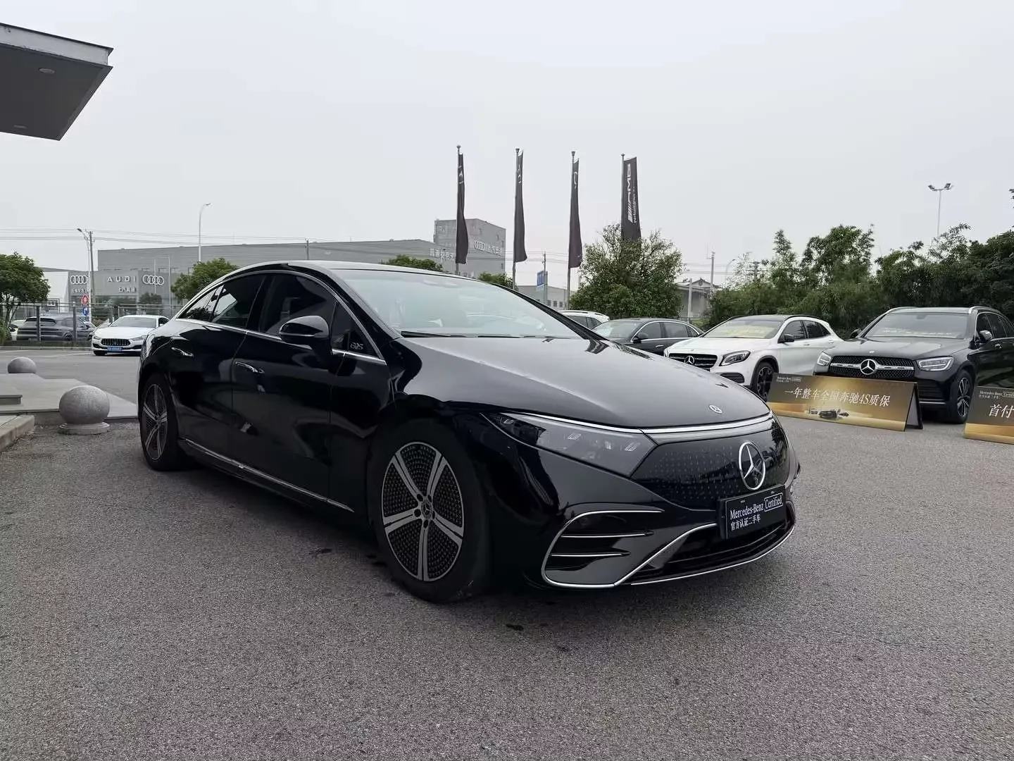 Mercedes-Benz EQS