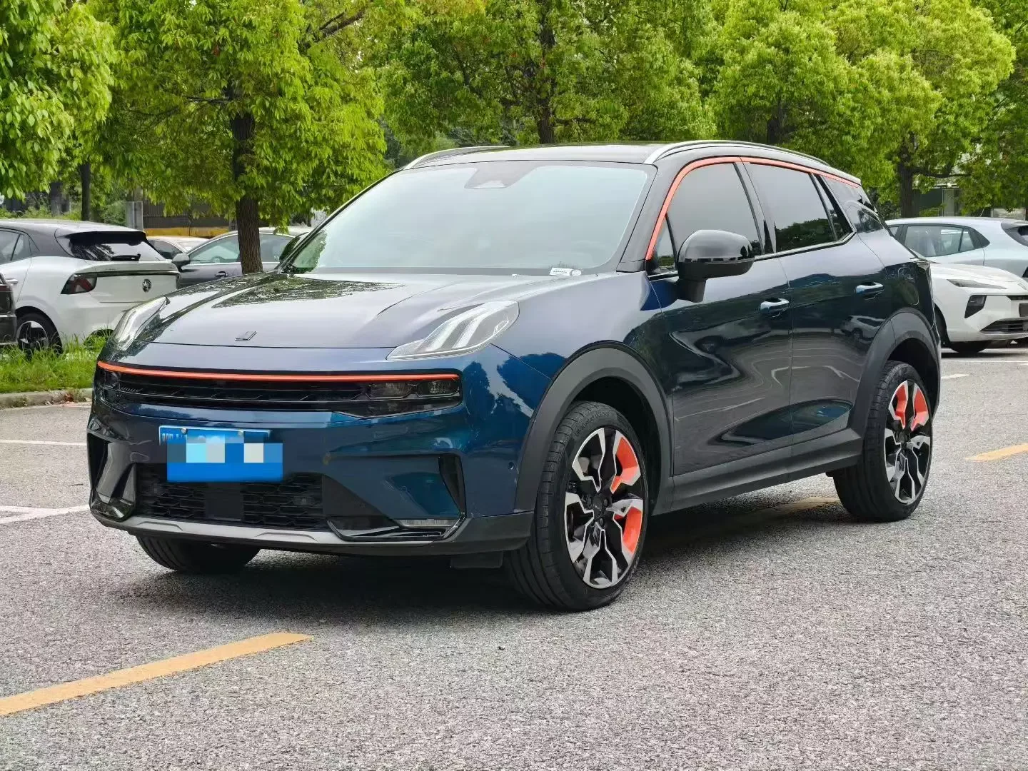 Lynk & Co 06