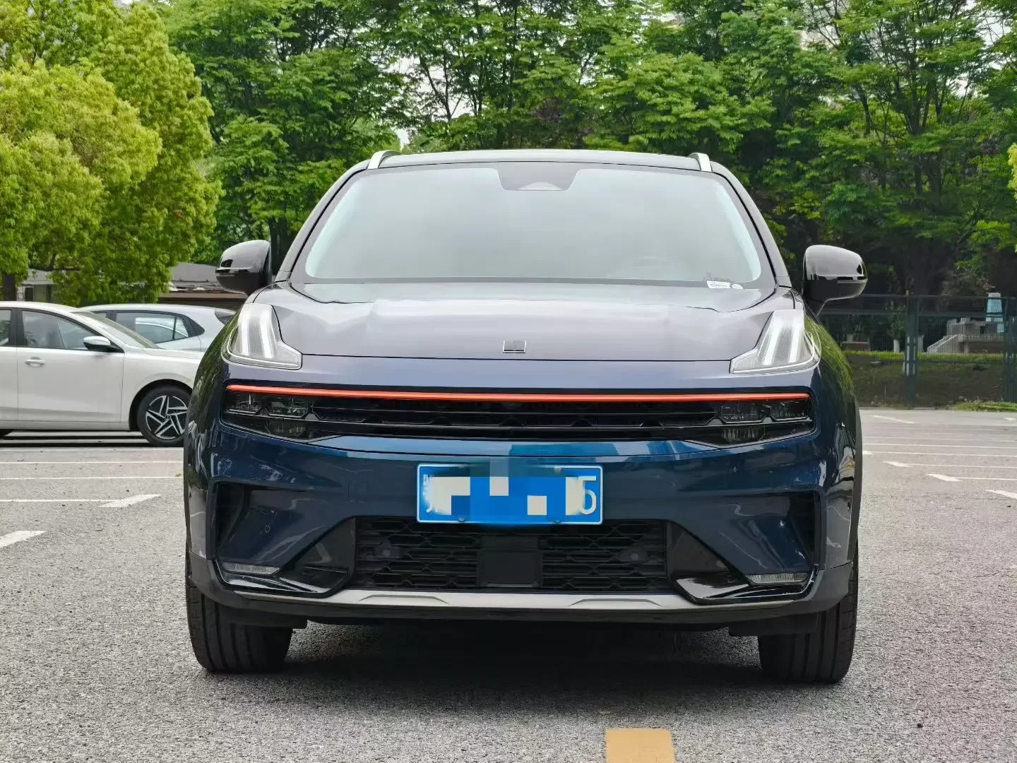 Lynk & Co 06