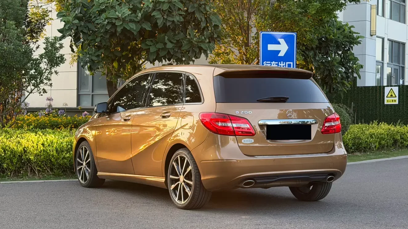 Mercedes-Benz B Class