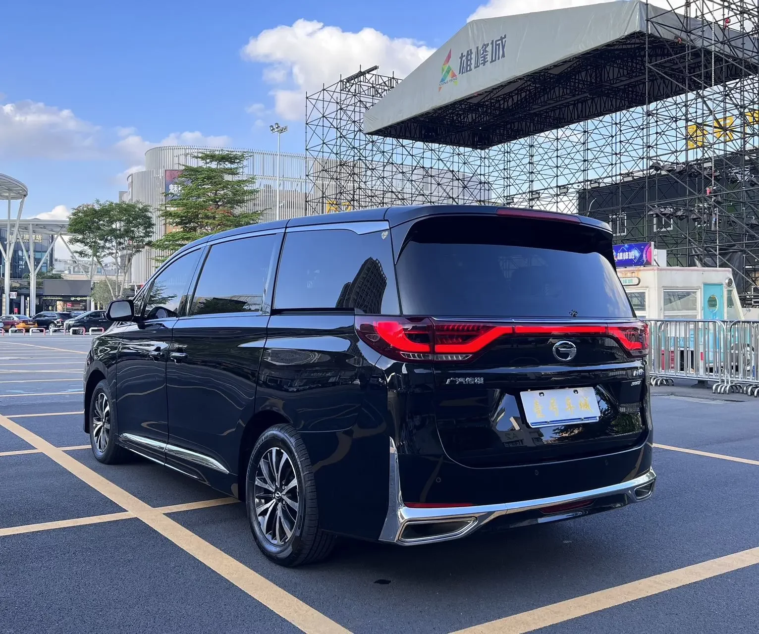 GAC Trumpchi M8