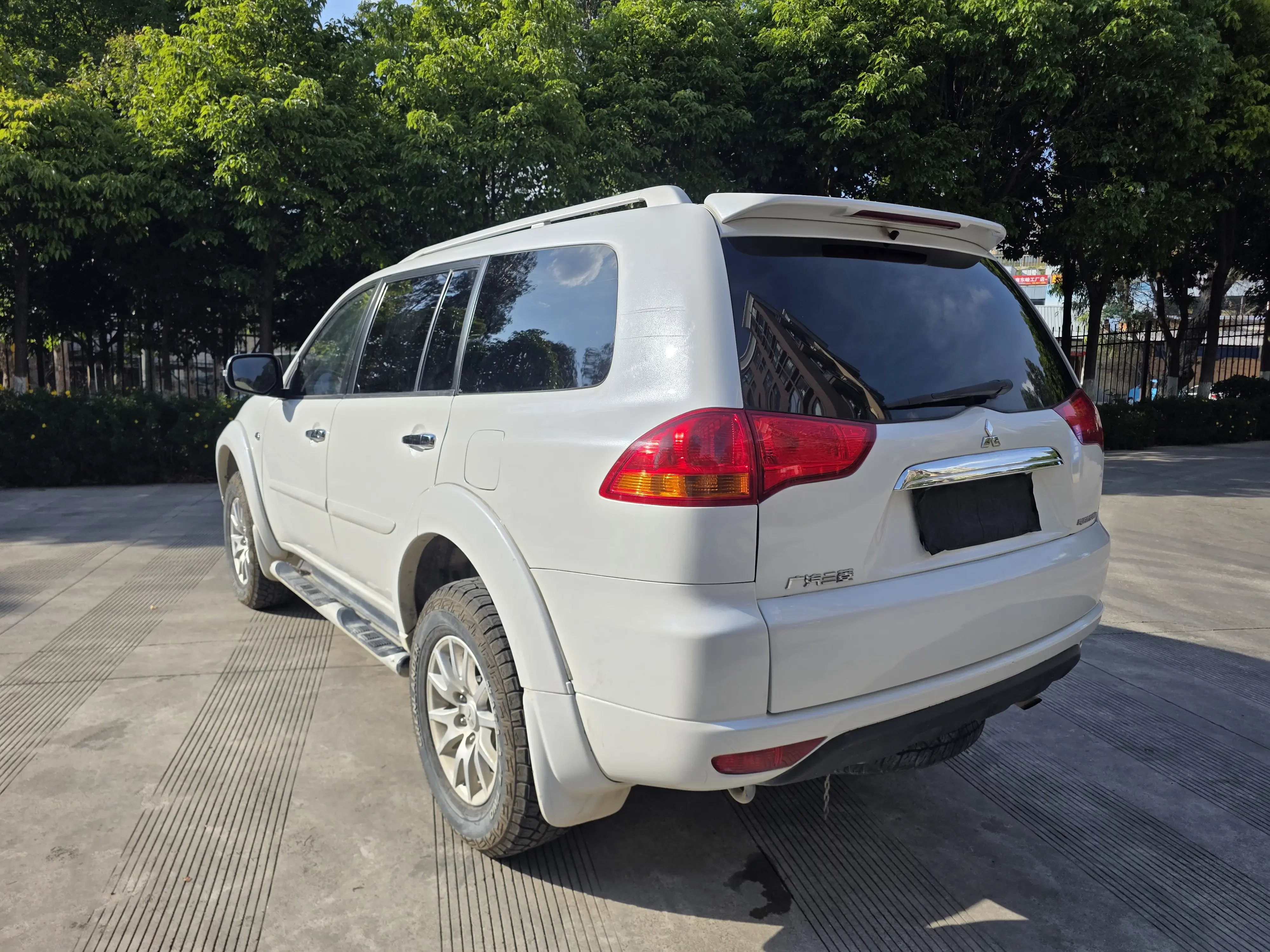 Mitsubishi Pajero Jinchang