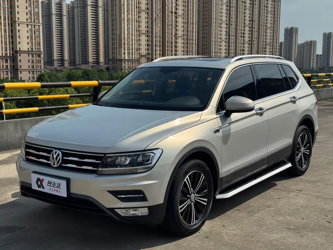 Volkswagen Tiguan L
