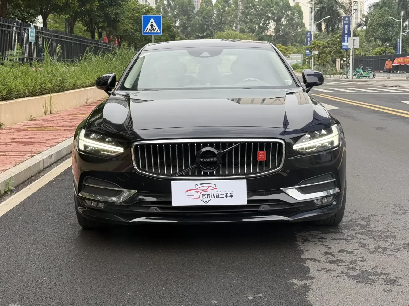 Volvo S90