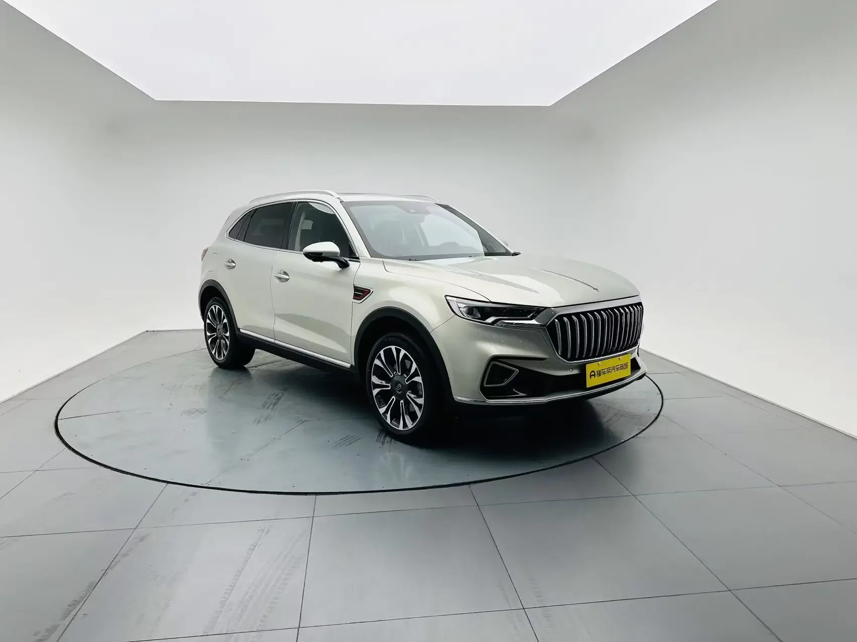 Hongqi HS5