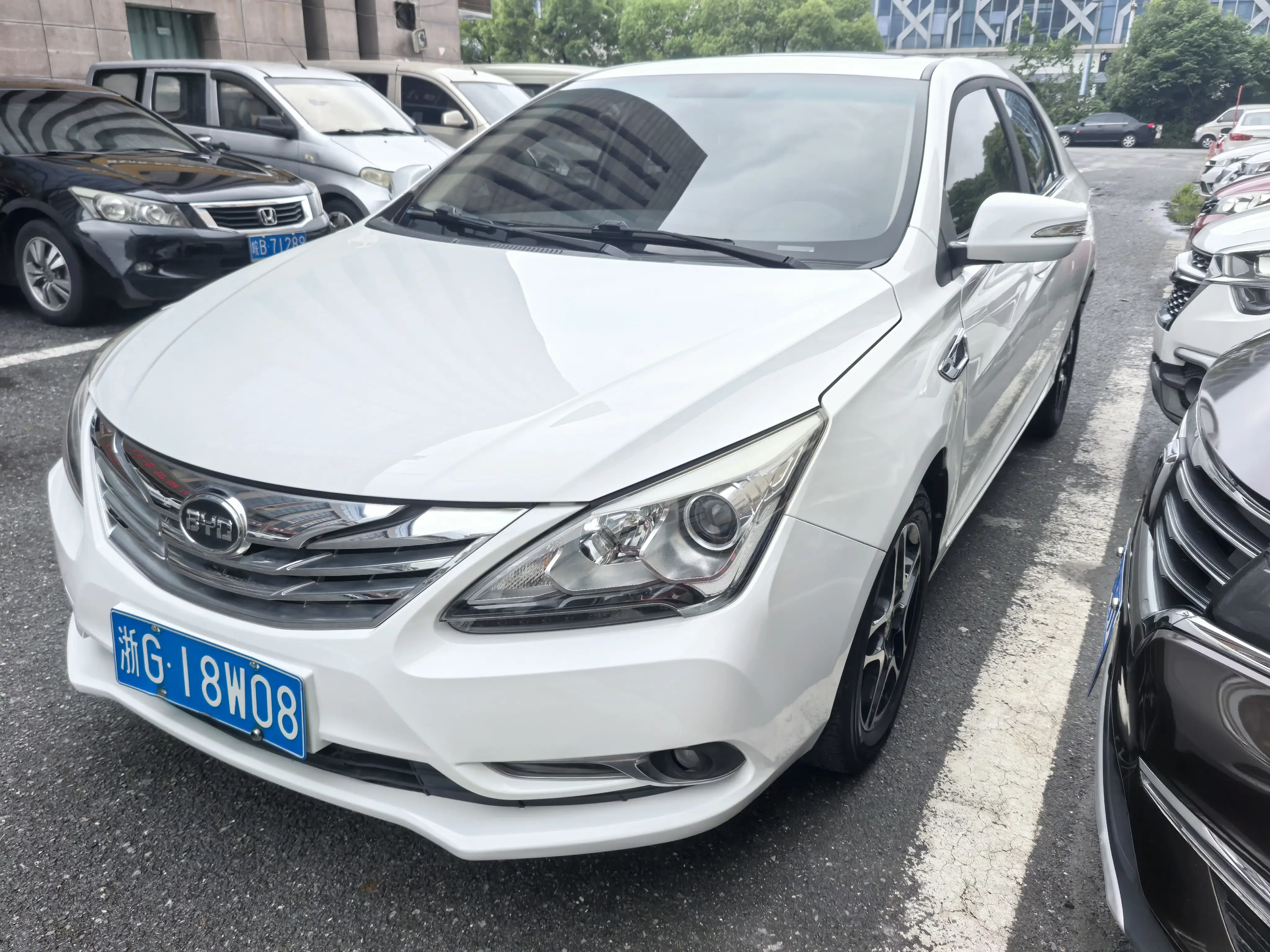 BYD G5