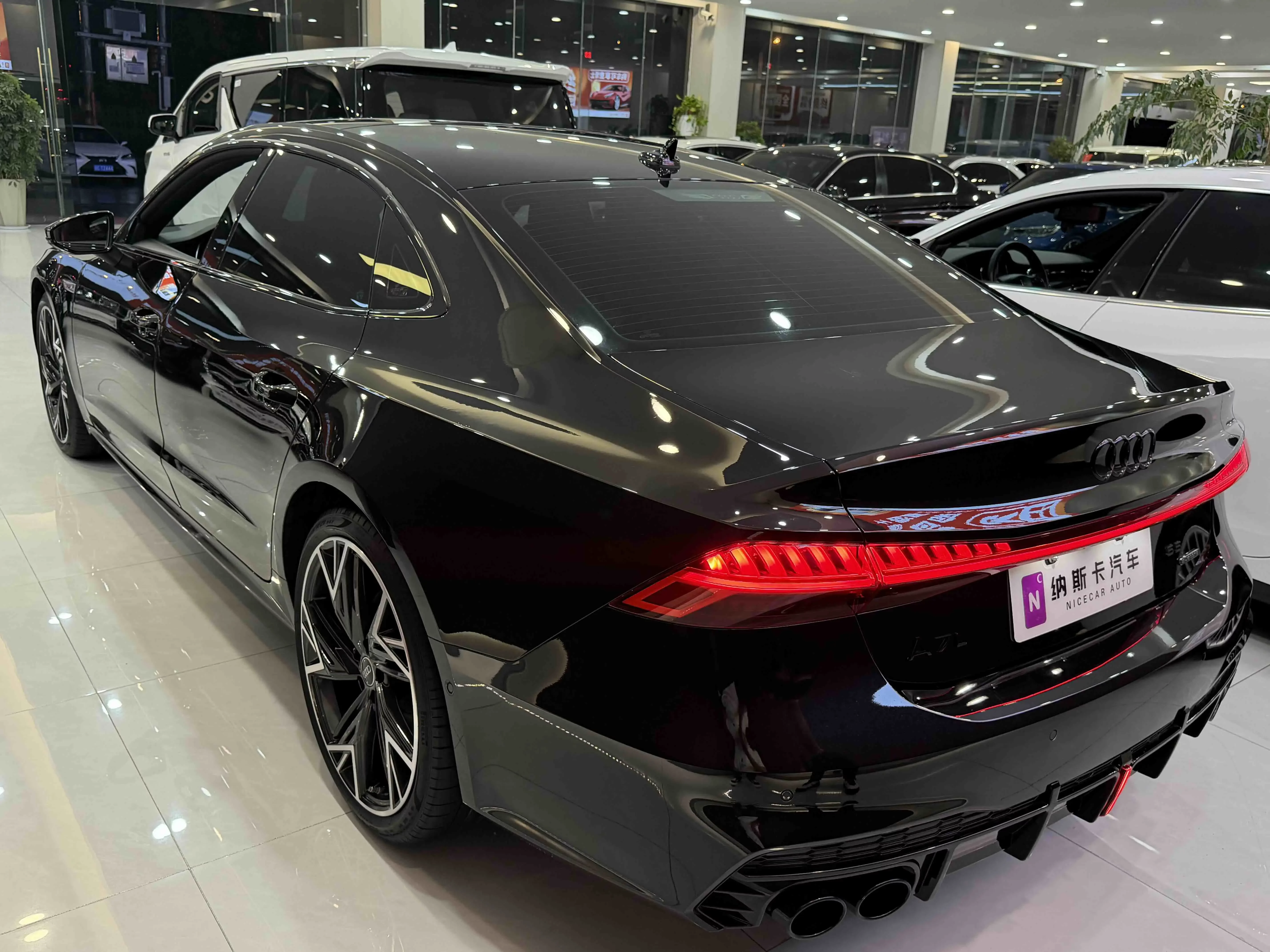 Audi A7L