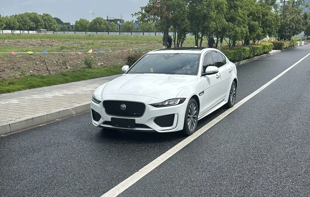 Jaguar XEL