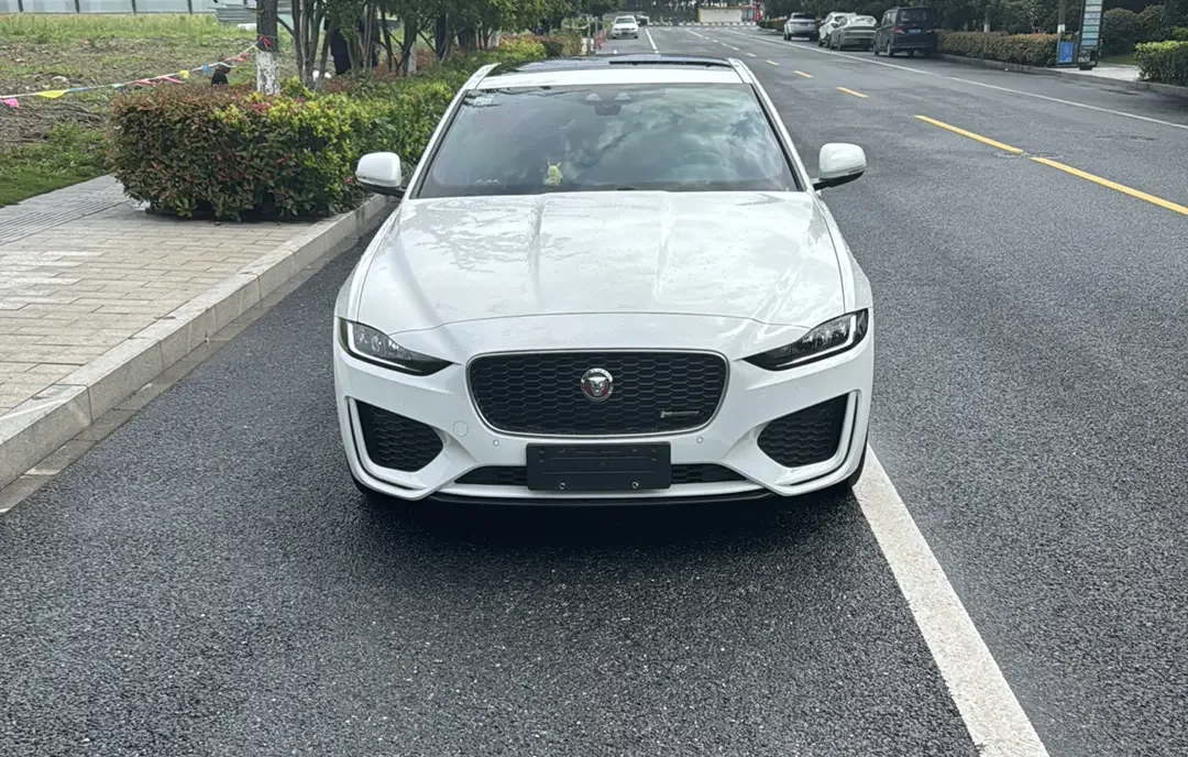 Jaguar XEL