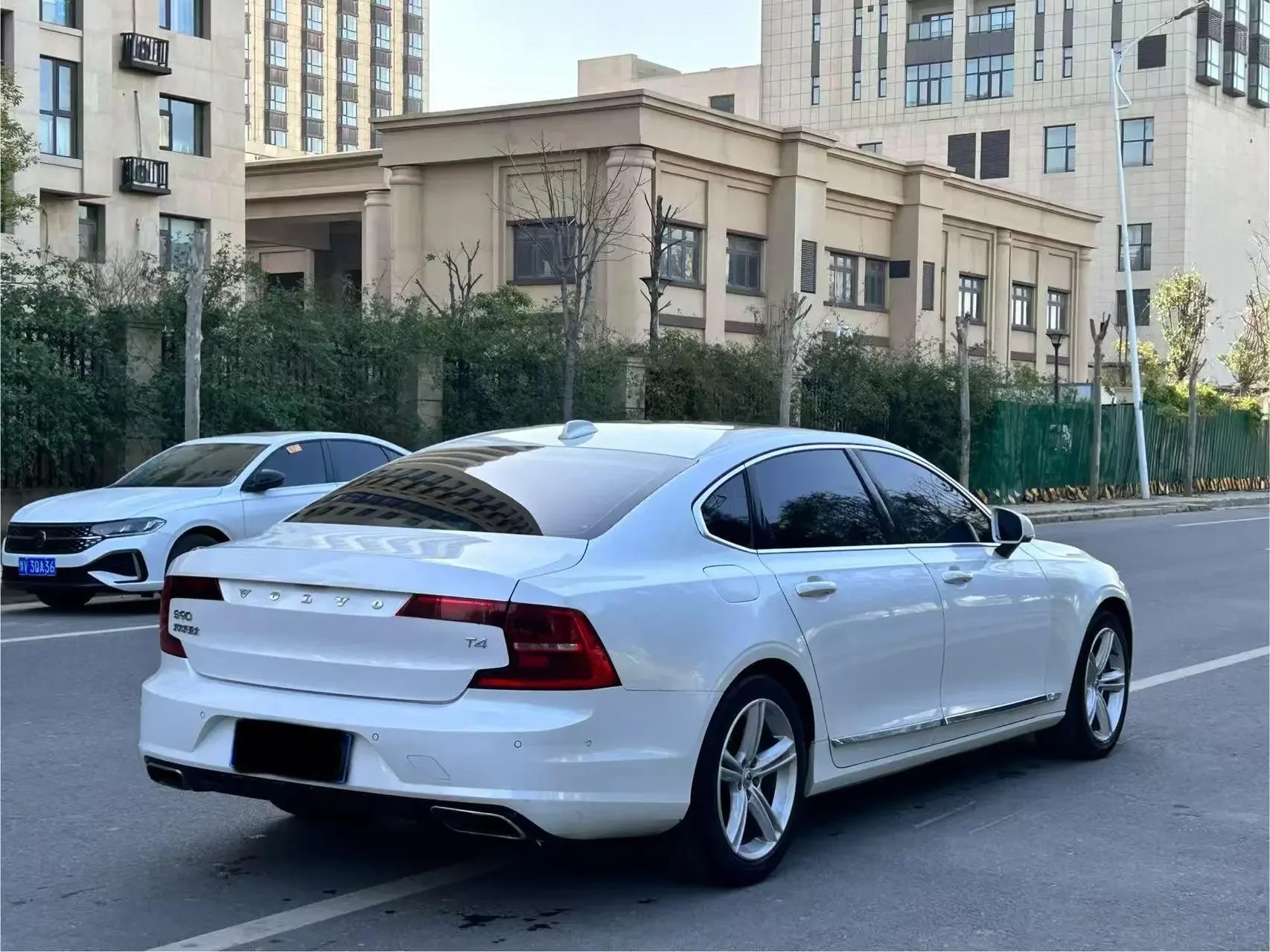 Volvo S90