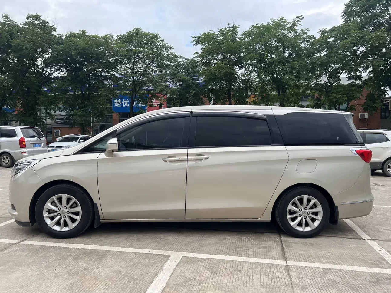 Buick GL8