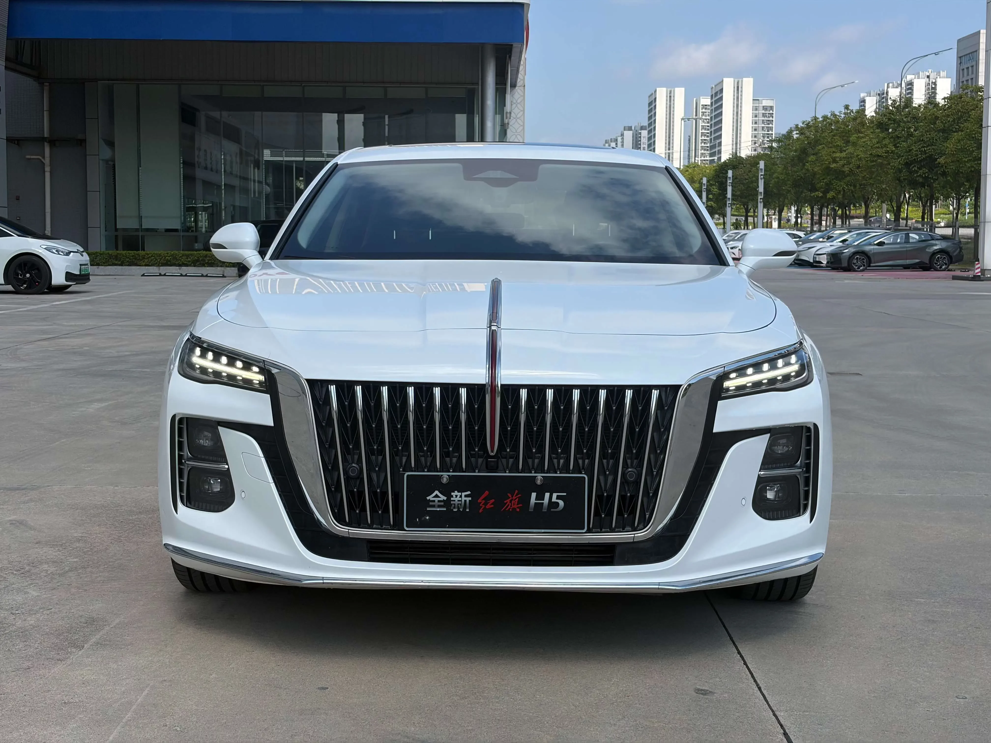 Hongqi H5