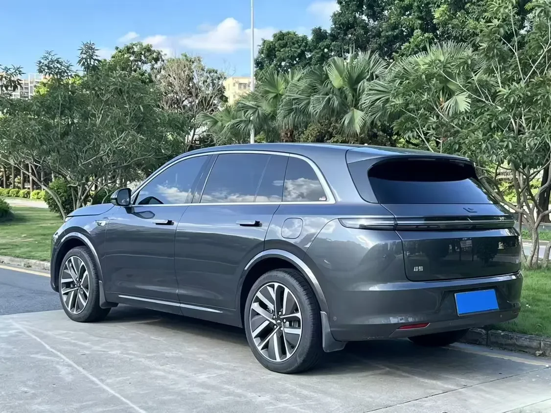 Lixiang L7