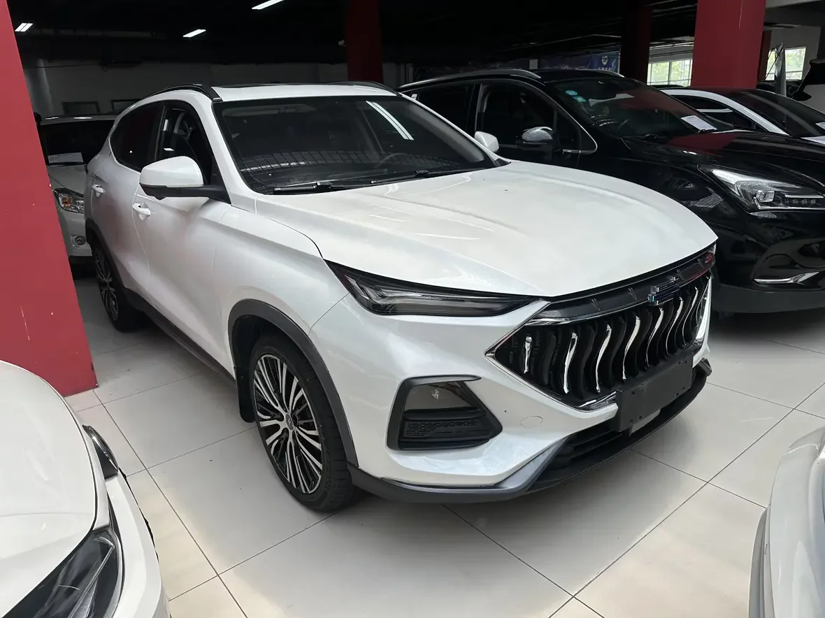 Oshan Changan Auchan X5