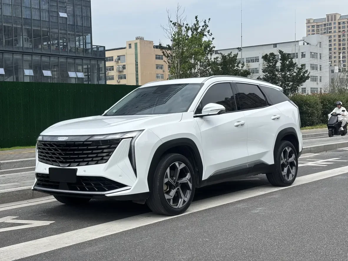 Geely Atlas L