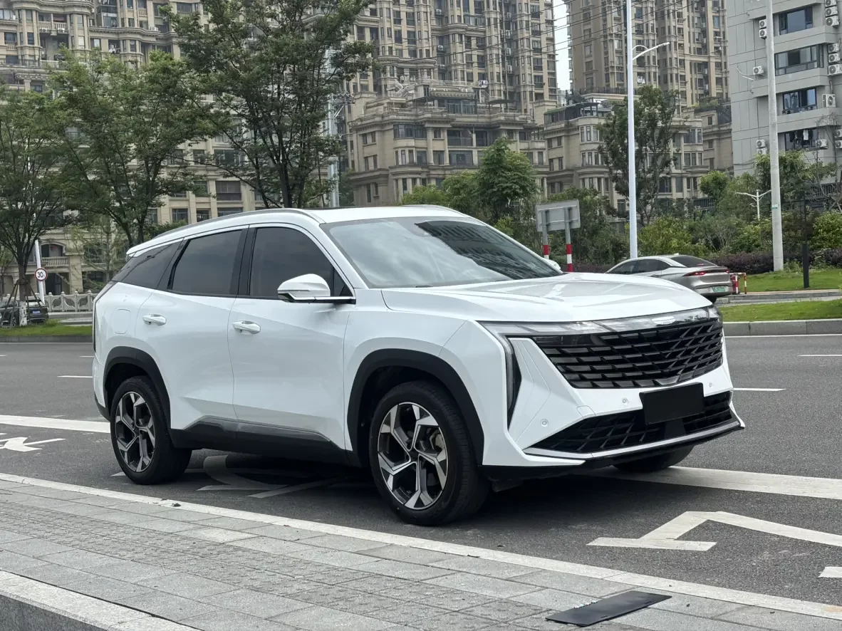 Geely Atlas L