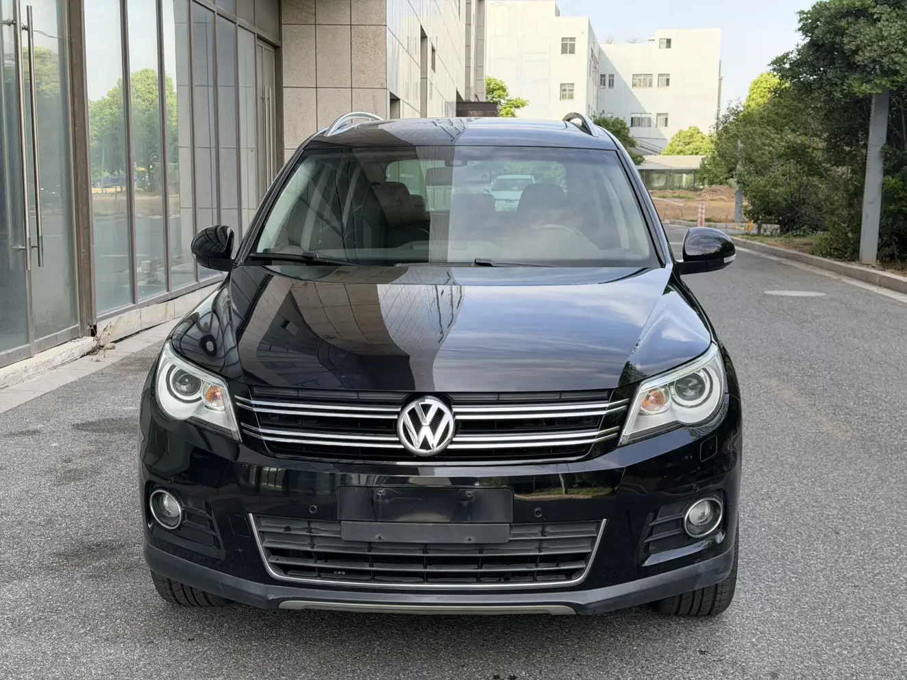 Volkswagen Tiguan (Tharu)