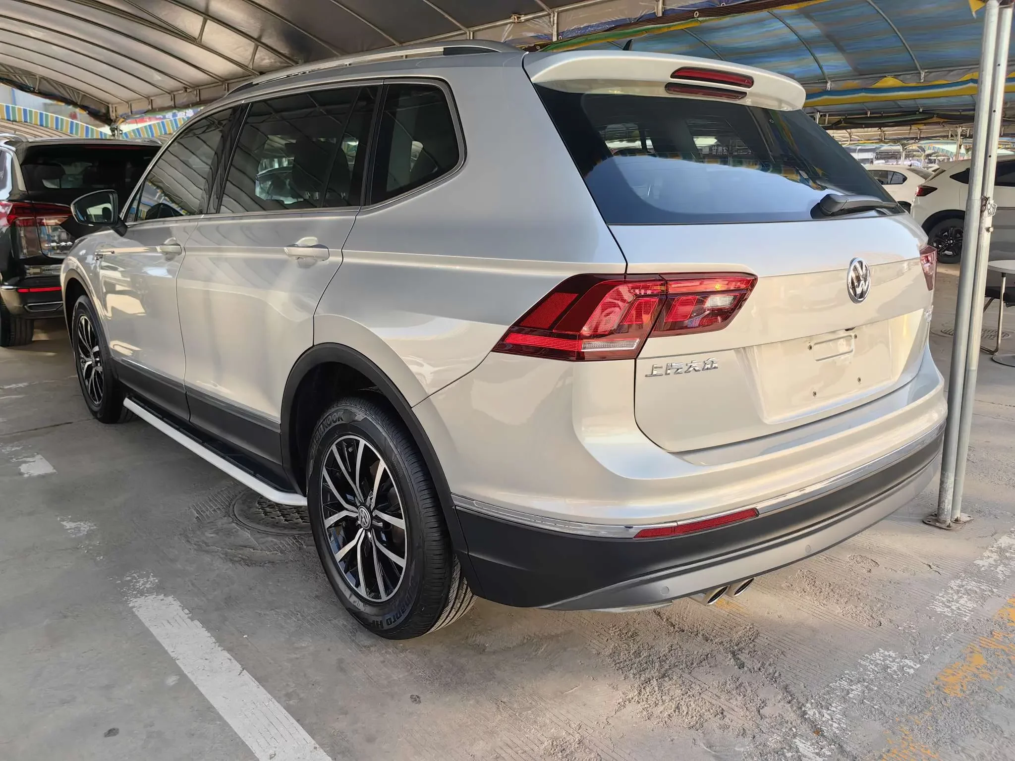 Volkswagen Tiguan L