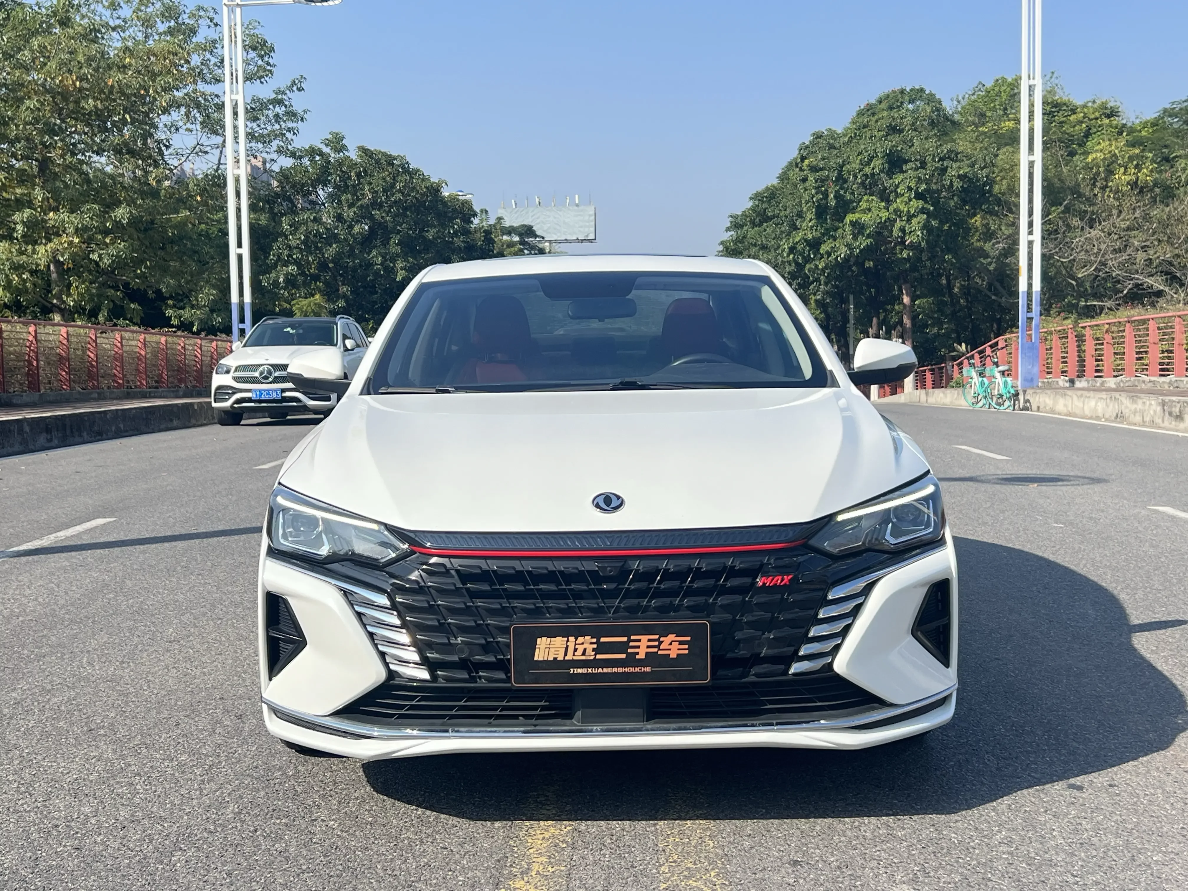 Dongfeng Yixuan MAX
