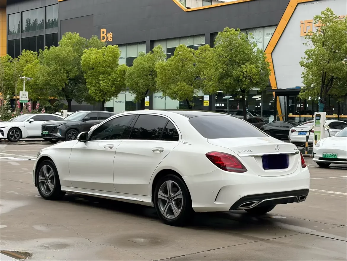Mercedes-Benz C Class