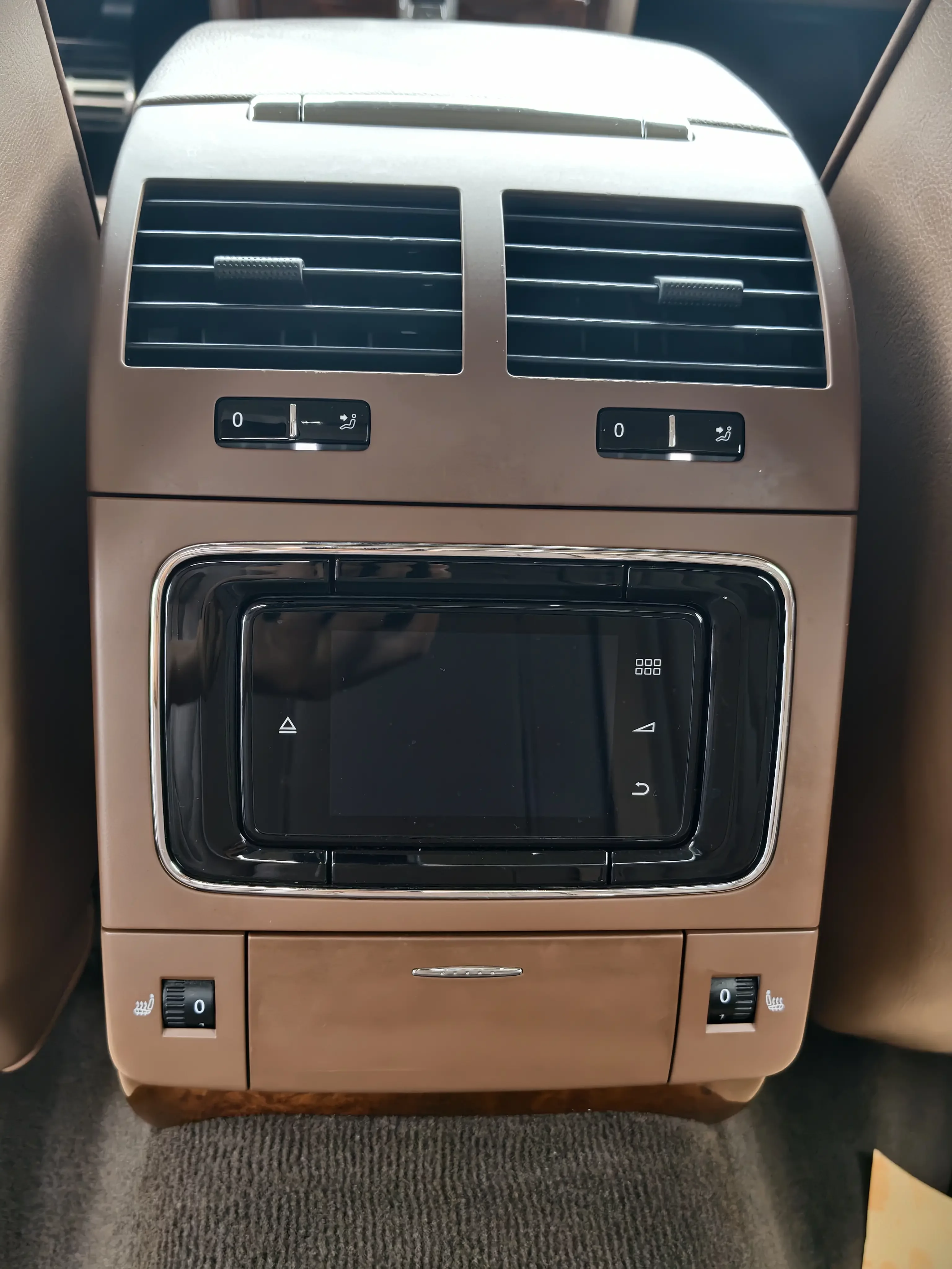 Volkswagen Phaeton / Phideon
