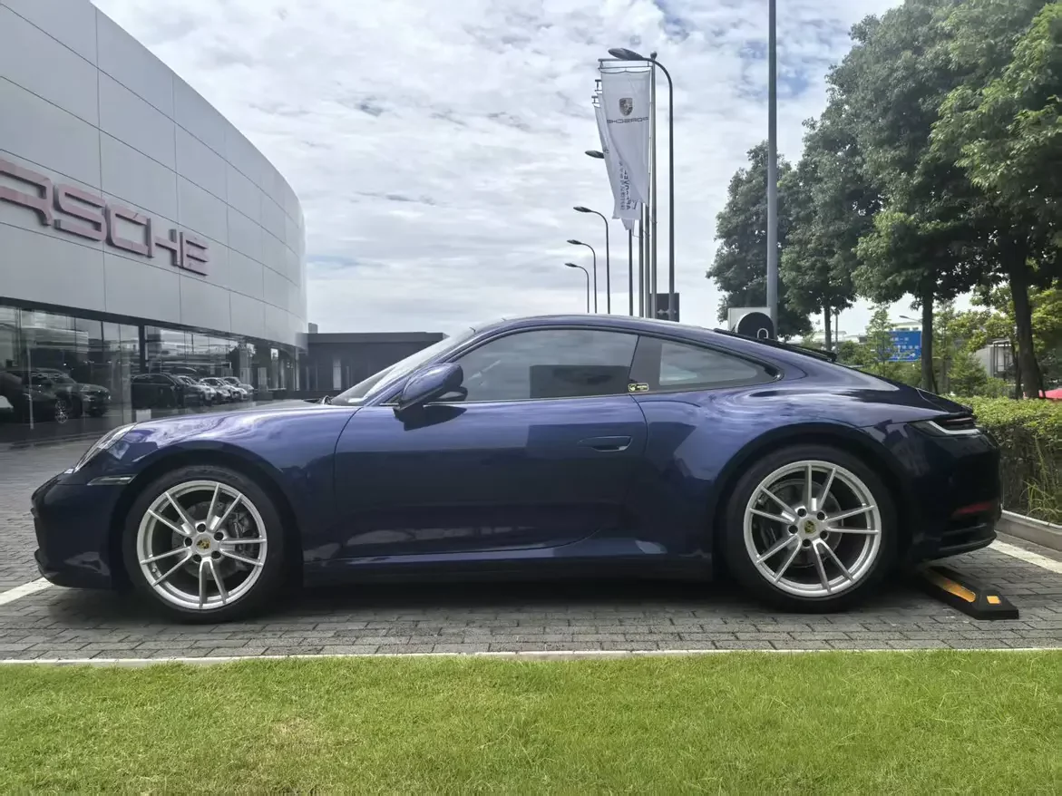 Porsche 911