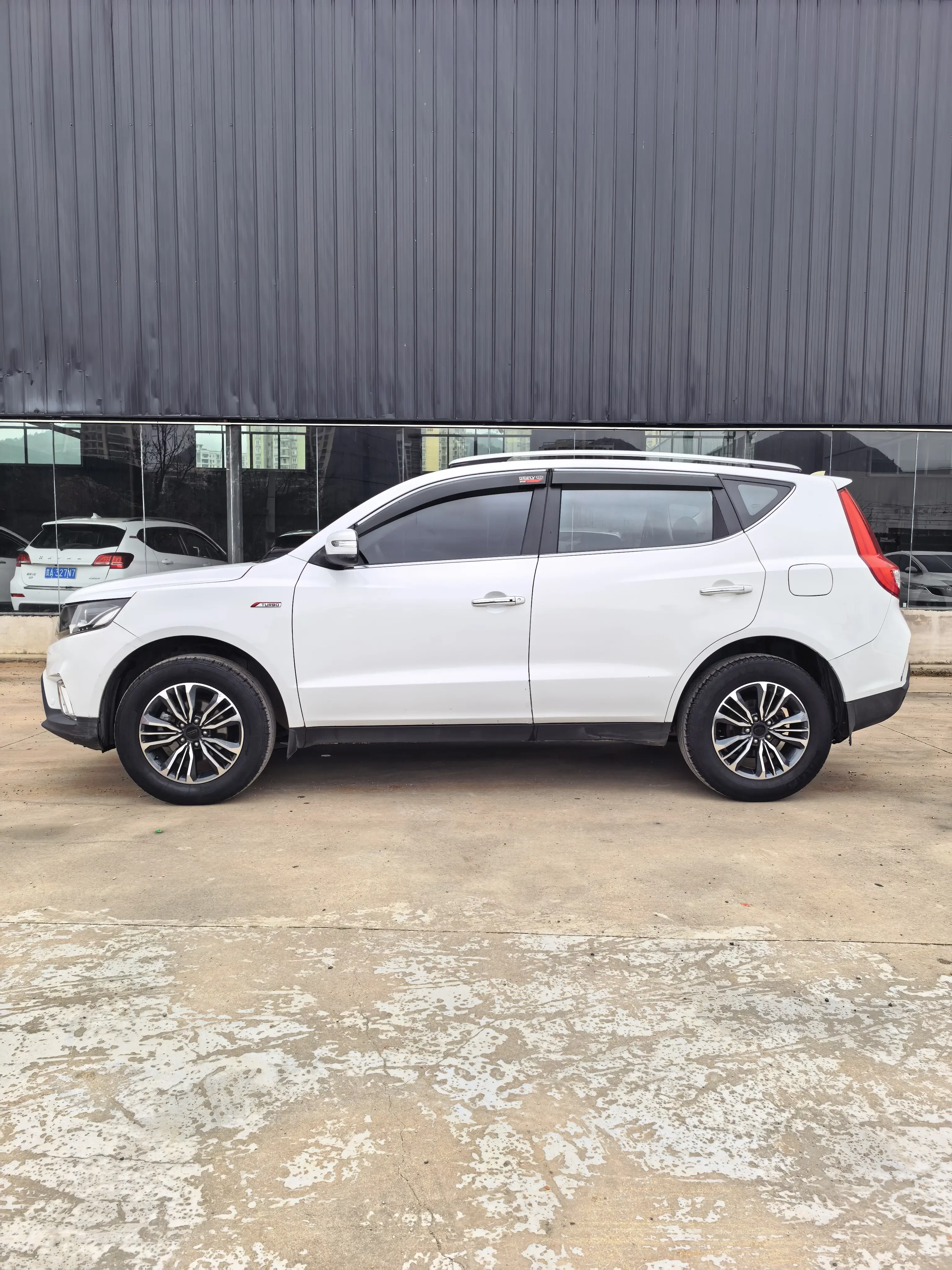 Geely Vision X6