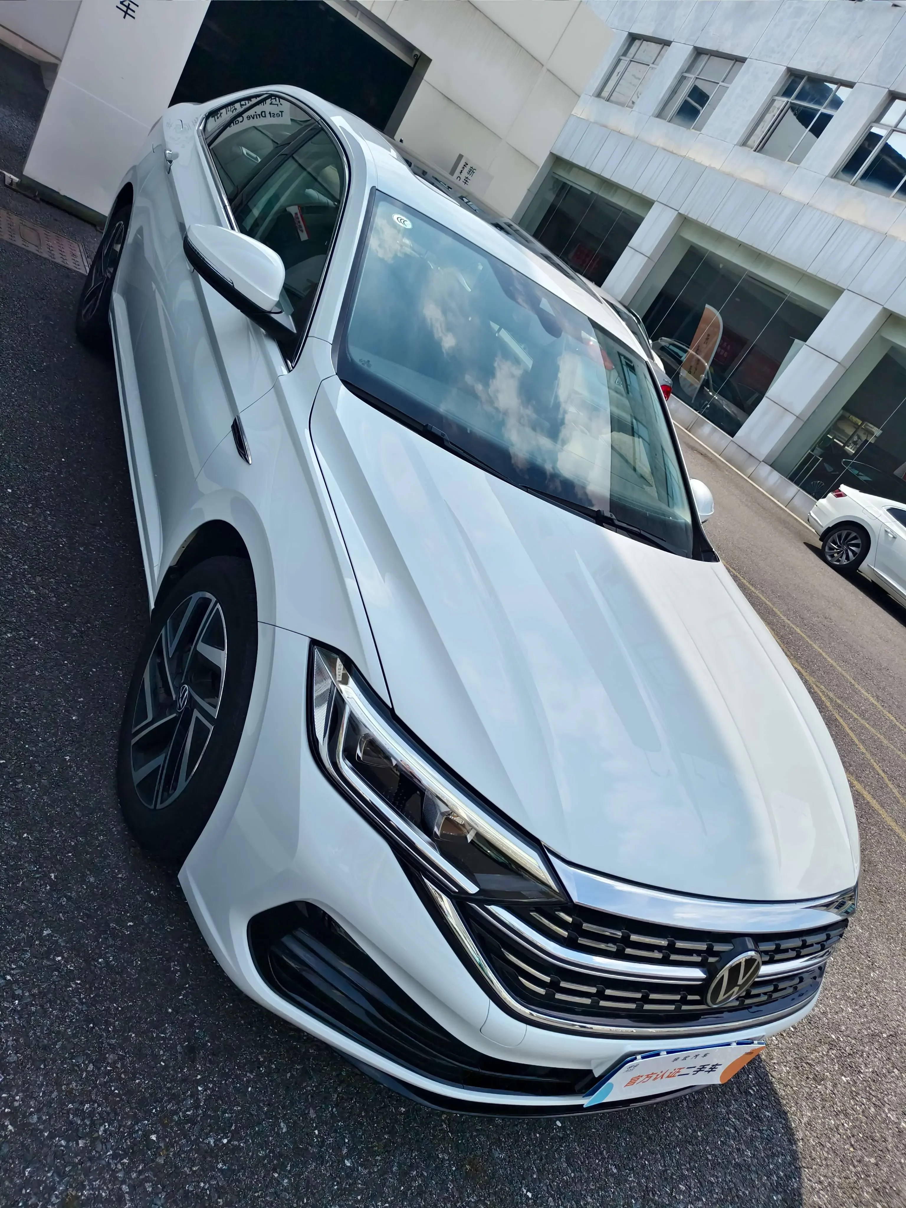 Volkswagen Sagitar