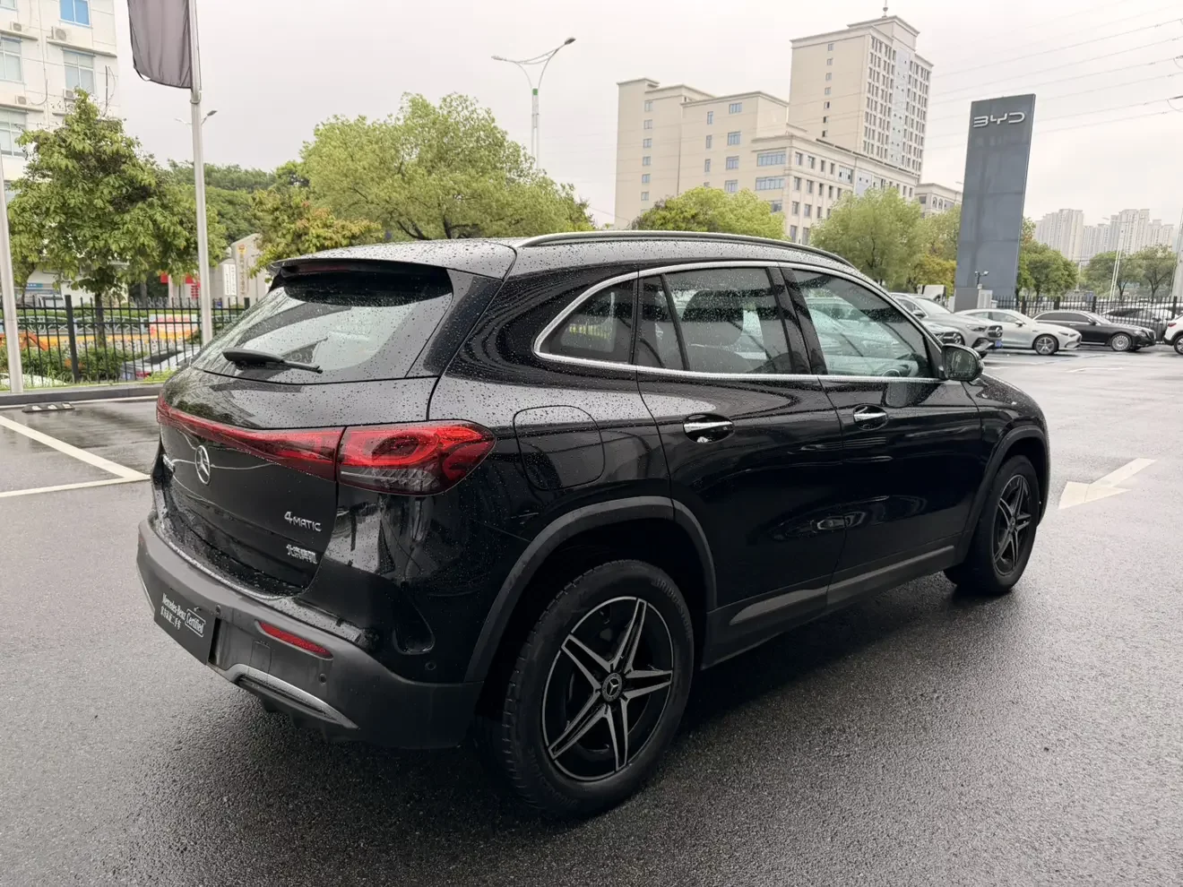 Mercedes-Benz EQA