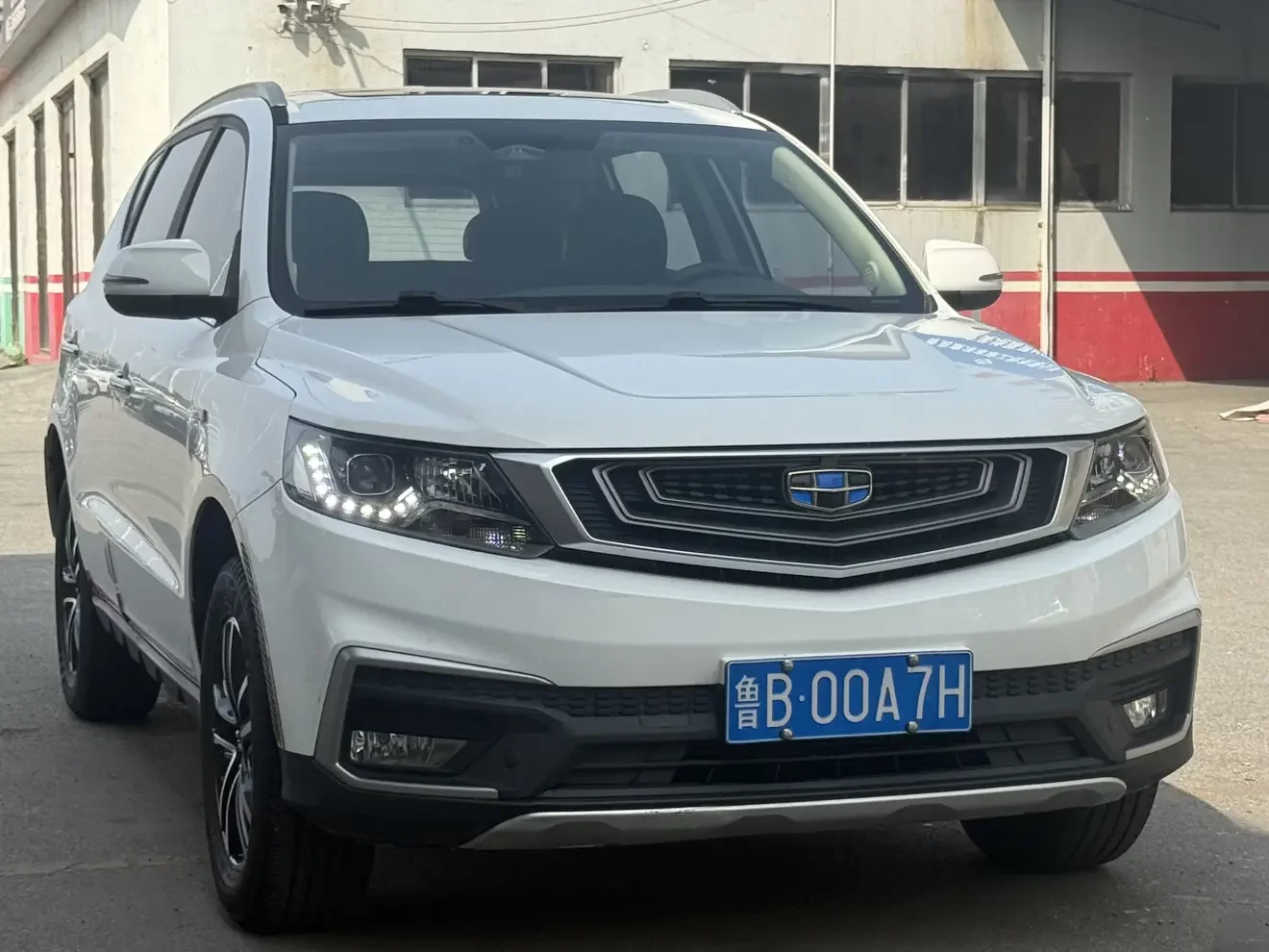 Geely Vision X6