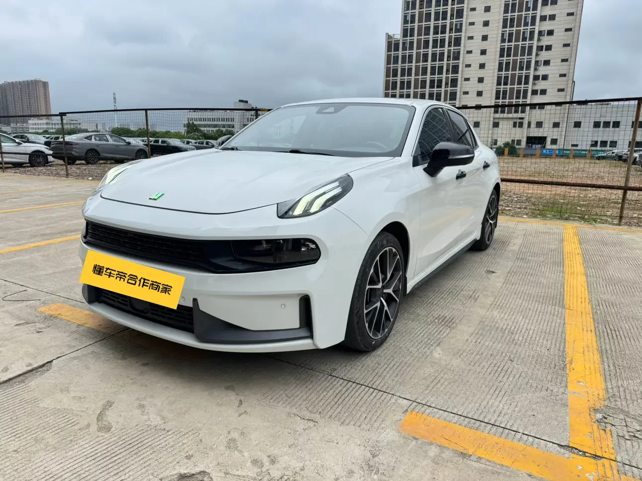 Lynk & Co 03