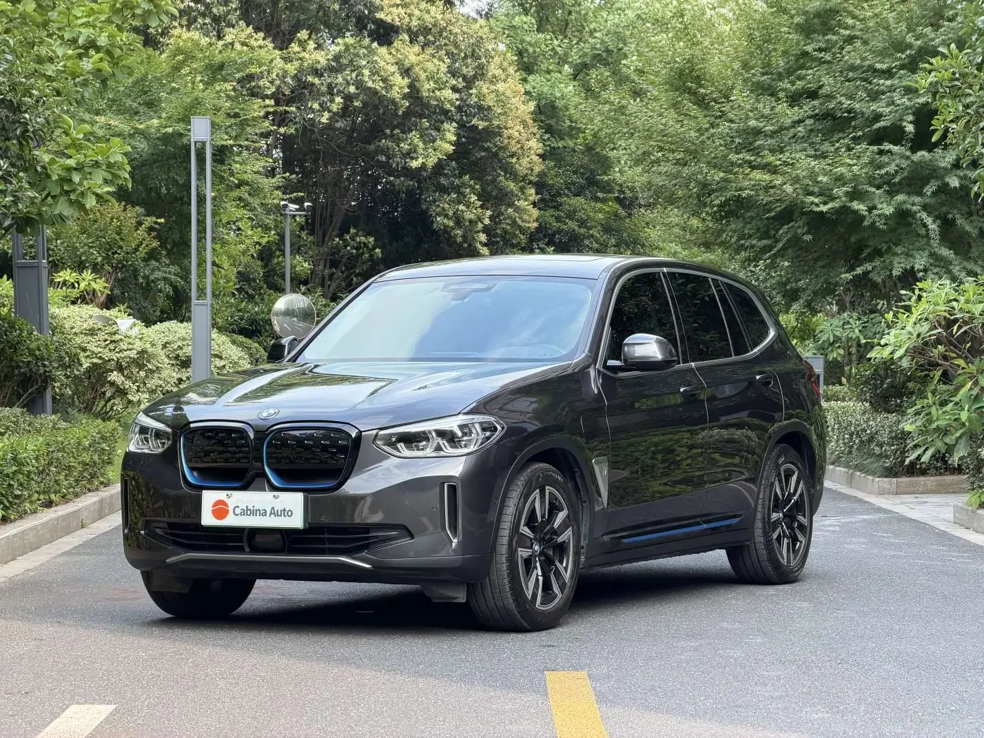 BMW iX3
