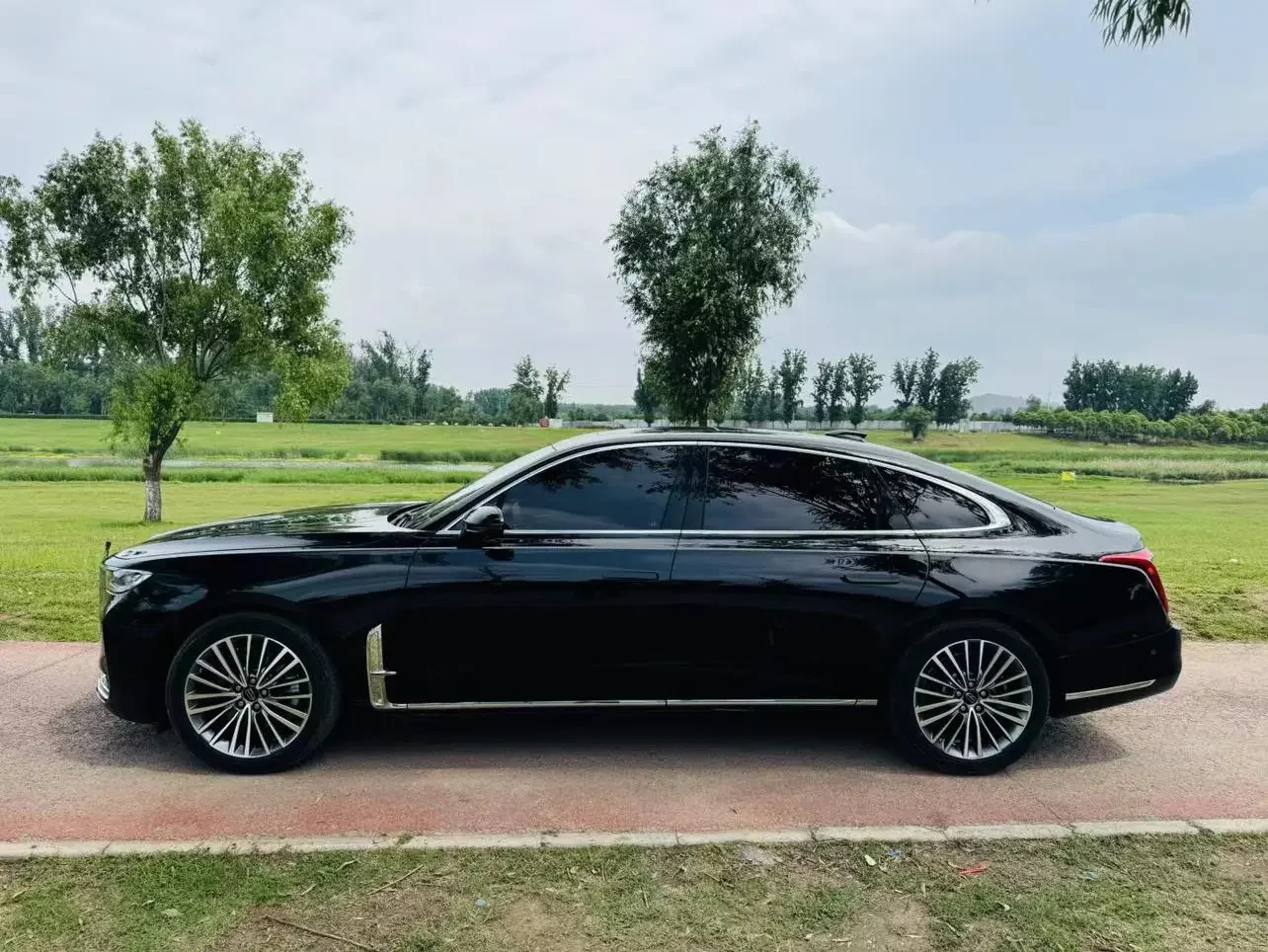 Hongqi H9