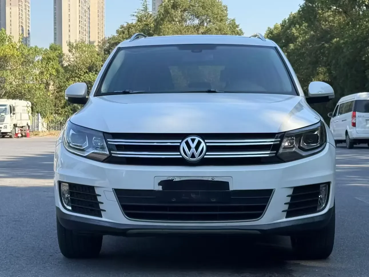 Volkswagen Tiguan (Tharu)