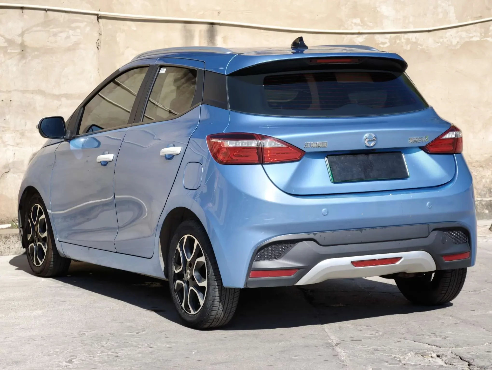 Jiangling Yizhi EV3