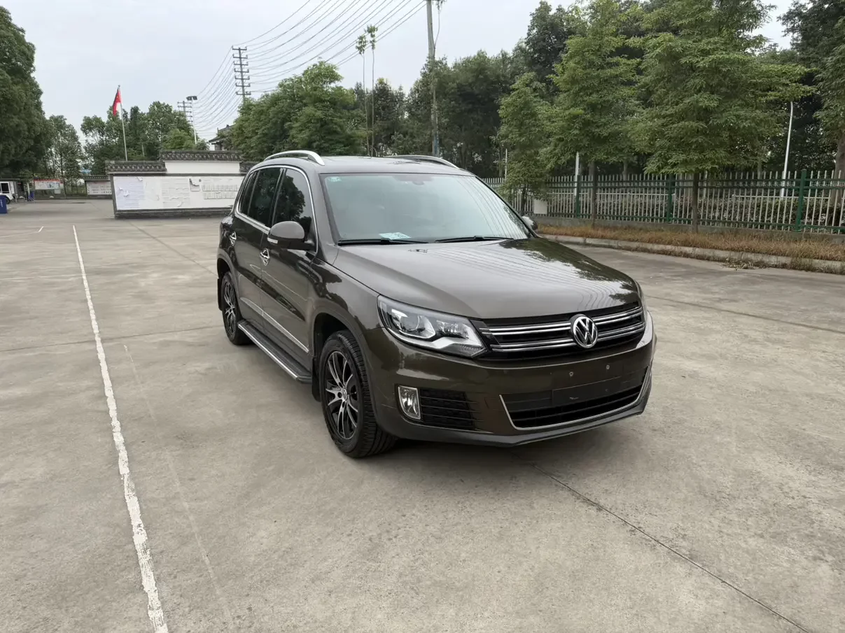 Volkswagen Tiguan (Tharu)