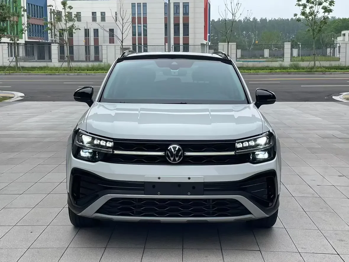 Volkswagen Tharu
