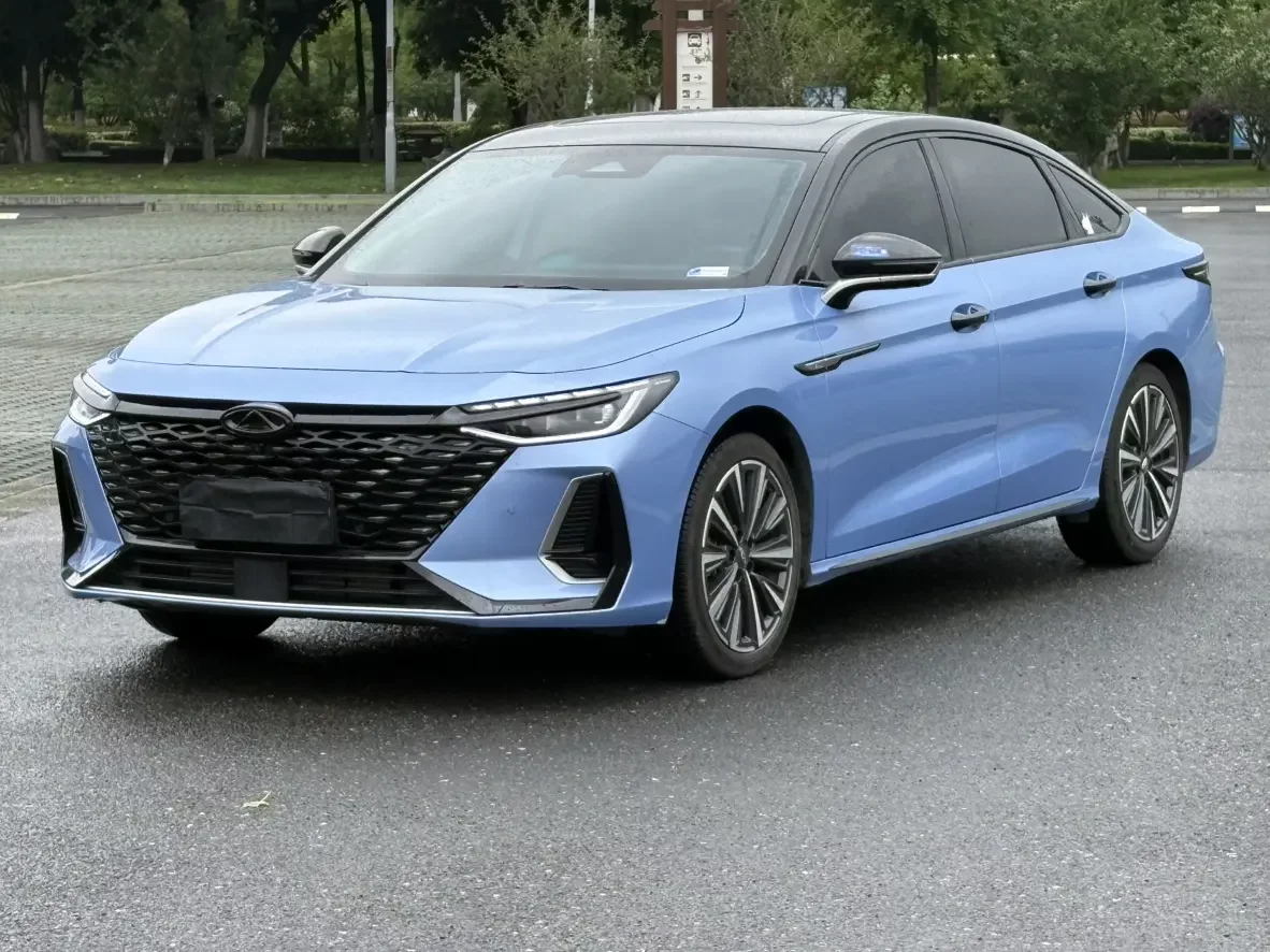 Chery Arrizo 8