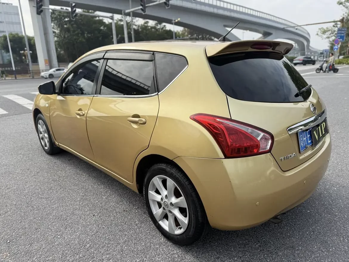 Nissan Tiida