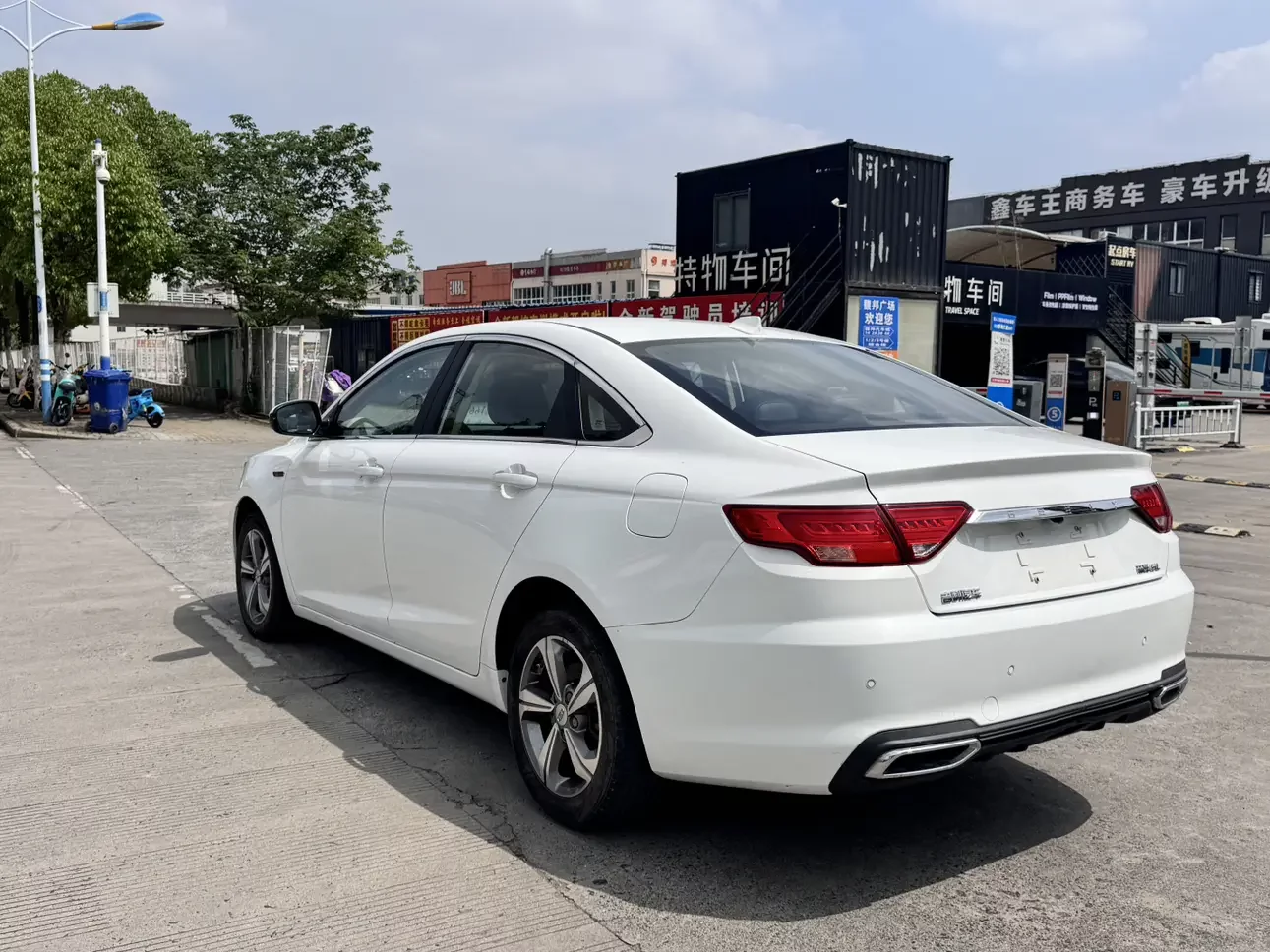 Geely Emgrand GL