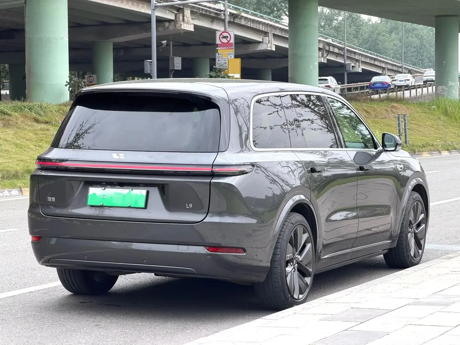 Lixiang L9